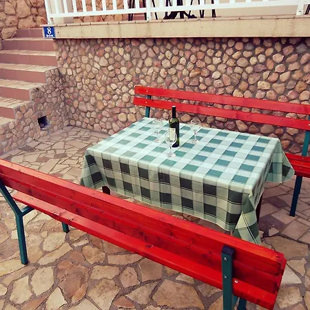 Loncar Apartment
