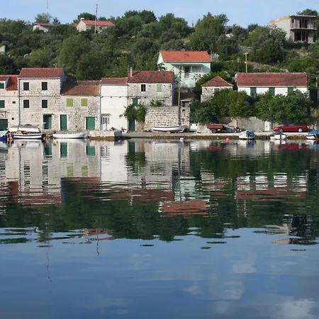 Loncar Apartment Veliki Drvenik