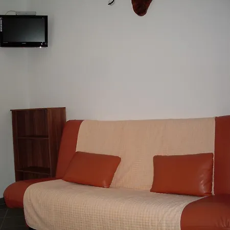 Loncar Apartment